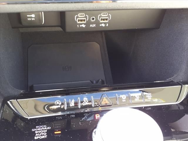 Used 2024 Jeep Wagoneer 4WD w/ Premium Group I image 21