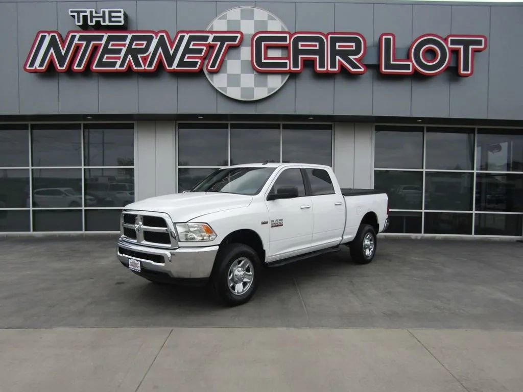 Used 2015 RAM 2500 SLT image 1