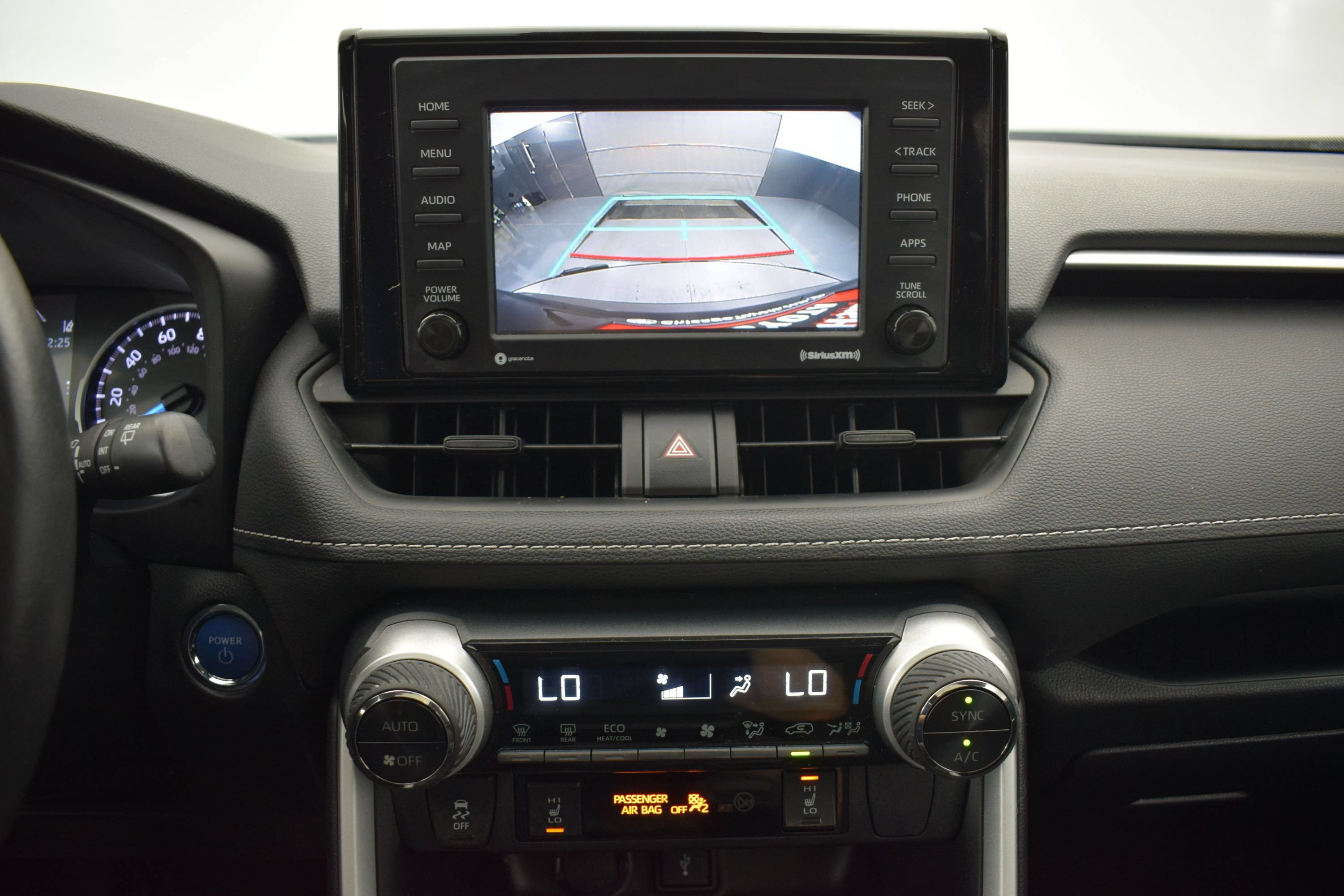 Used 2021 Toyota RAV4 XLE w/ Convenience Package AWD/4WD image 17