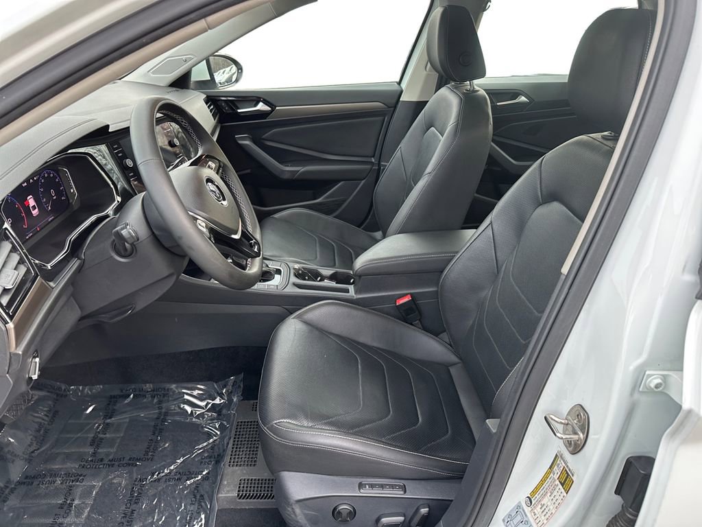 Used 2021 Volkswagen Jetta SEL Premium image 9