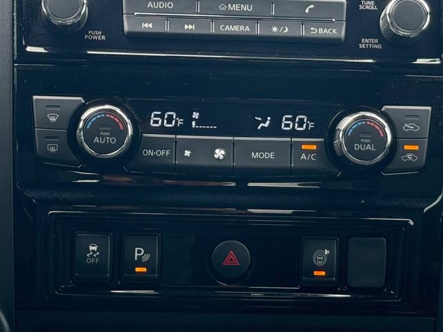Used 2024 Nissan Titan SV w/ SV Convenience Package image 4