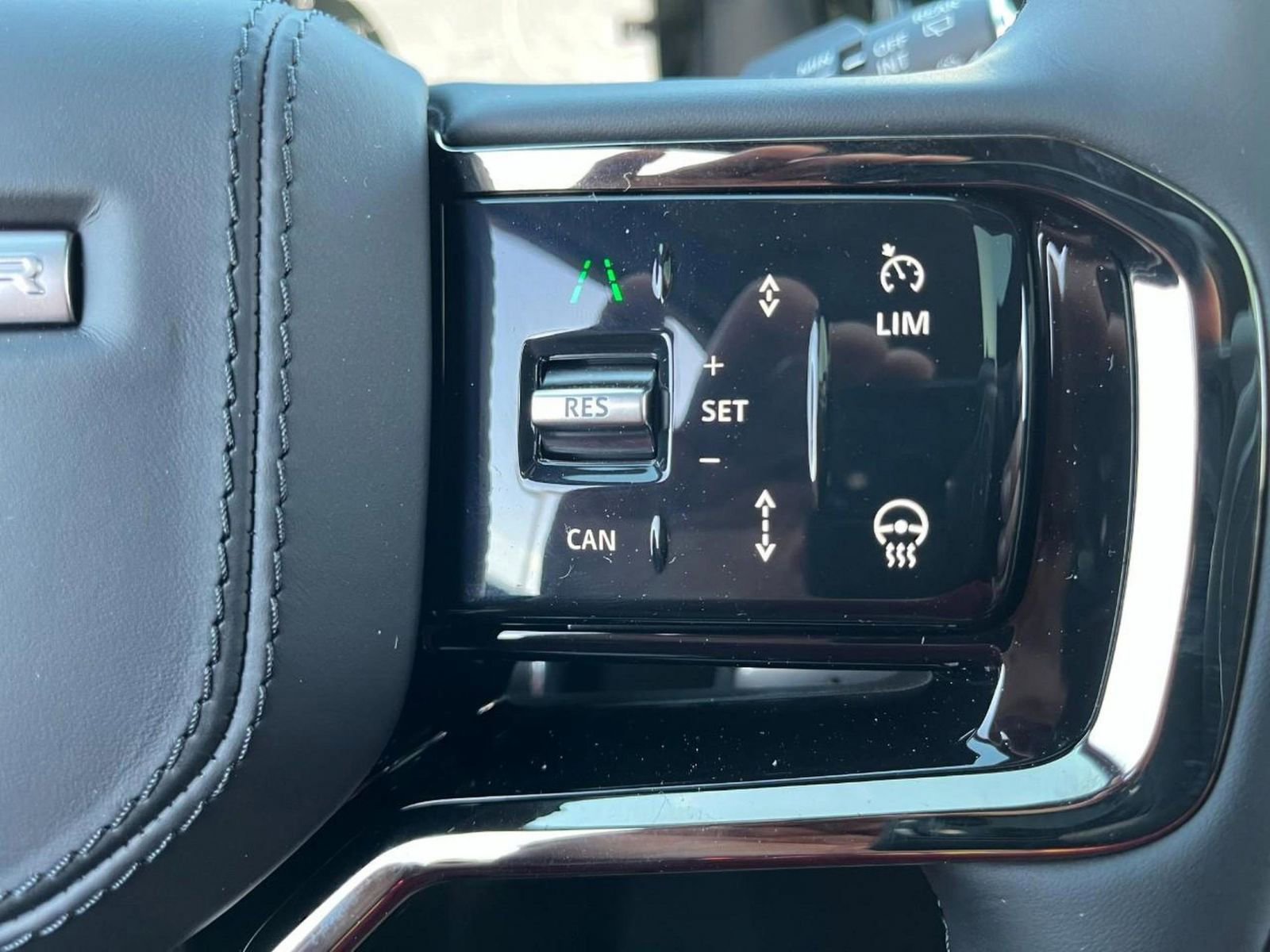 New 2026 Land Rover Range Rover Velar Autobiography image 23