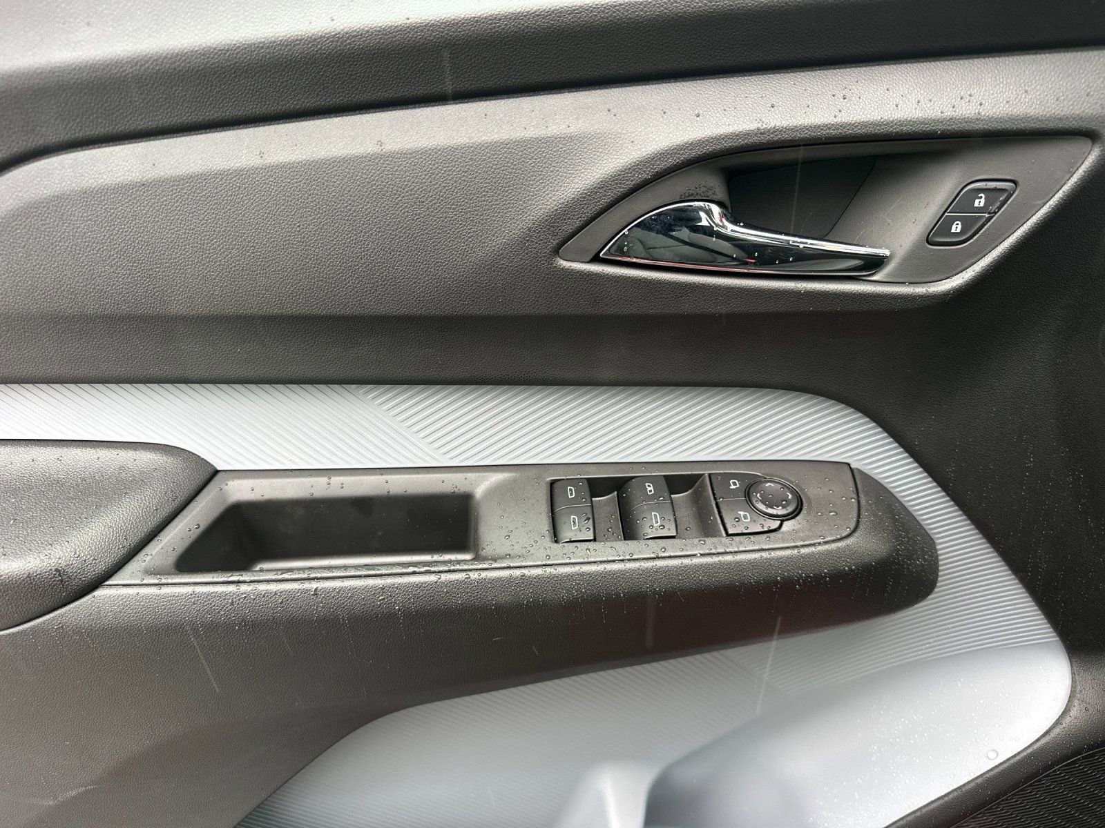 New 2027 Chevrolet Bolt RS w/ Technology Package image 11