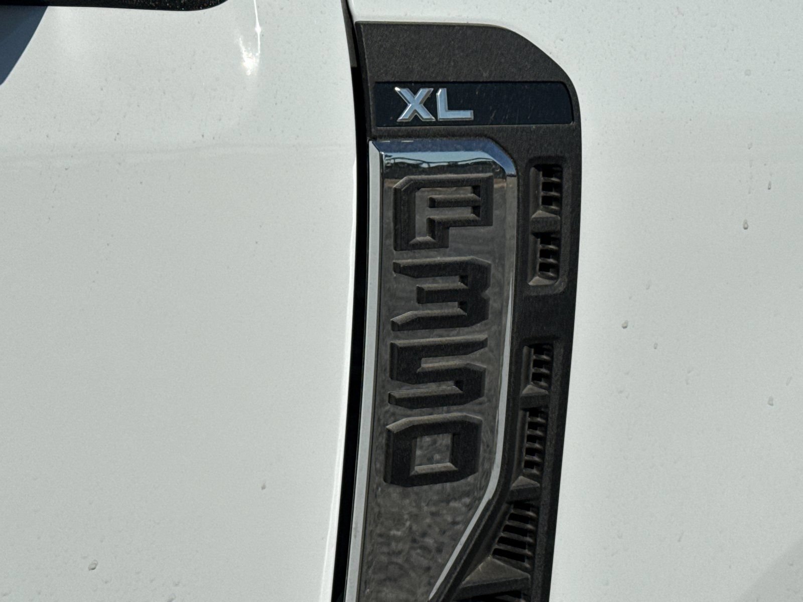 New 2026 Ford F350 XL w/ XL Chrome Package AWD/4WD image 23