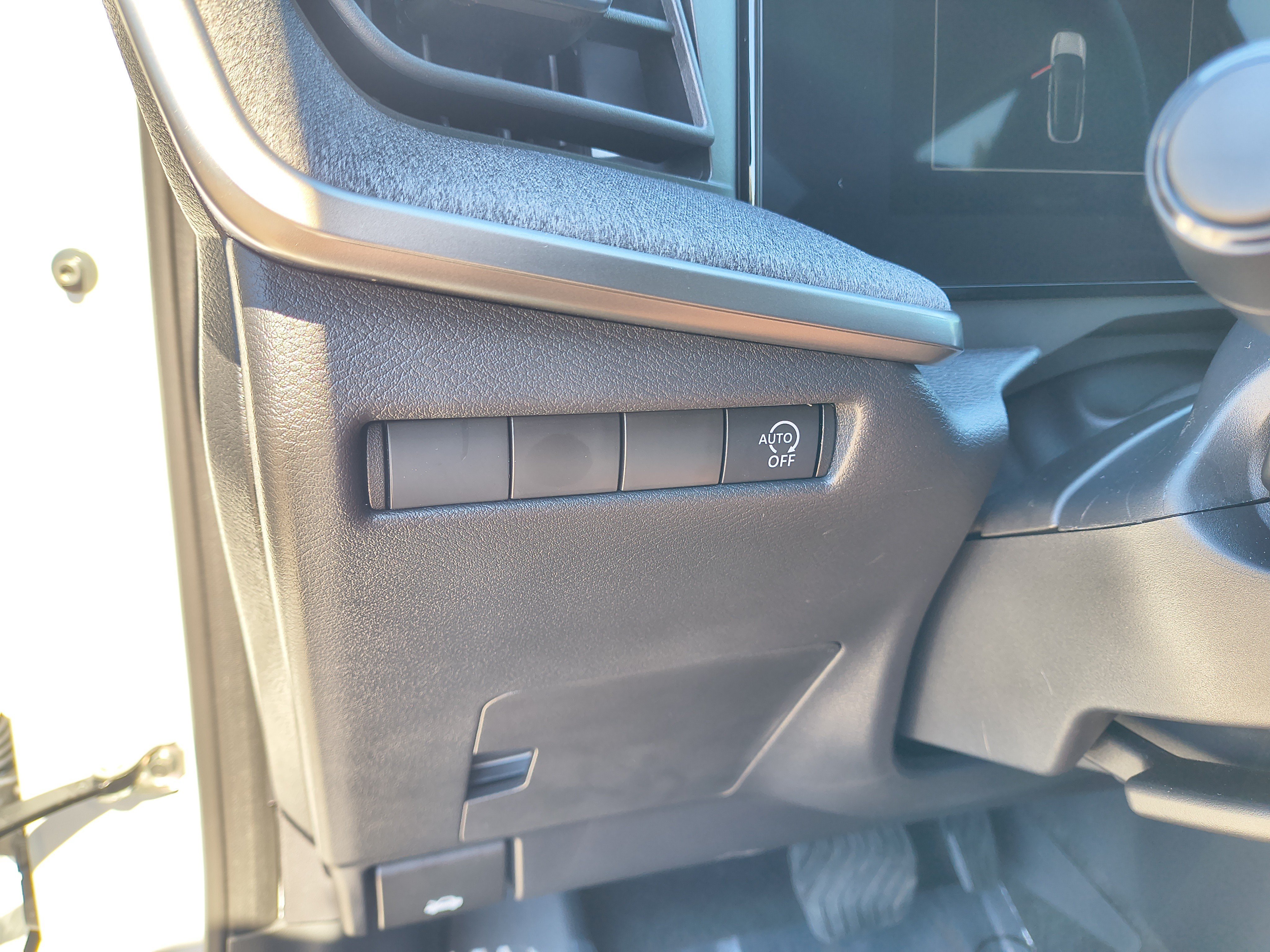 Used 2026 Nissan Kicks SV FWD image 30