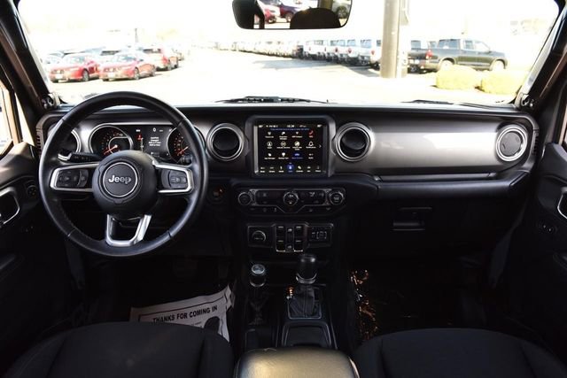 Used 2018 Jeep Wrangler Unlimited Sahara w/ Uconnect 4C Nav & Sound Group image 7