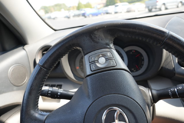 Used 2010 Toyota RAV4 Limited FWD image 26