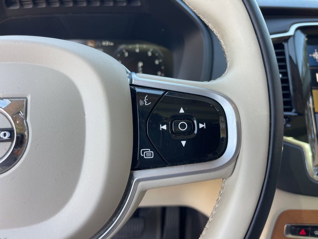 Used 2022 Volvo XC90 T6 Momentum w/ Advanced Package image 20