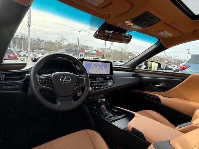 Used 2024 Lexus ES 350 w/ Premium Package image 25