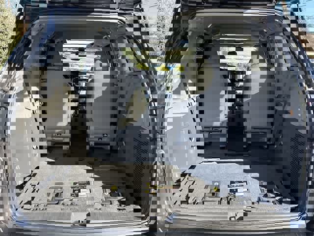 Used 2020 Toyota Sienna XLE image 28