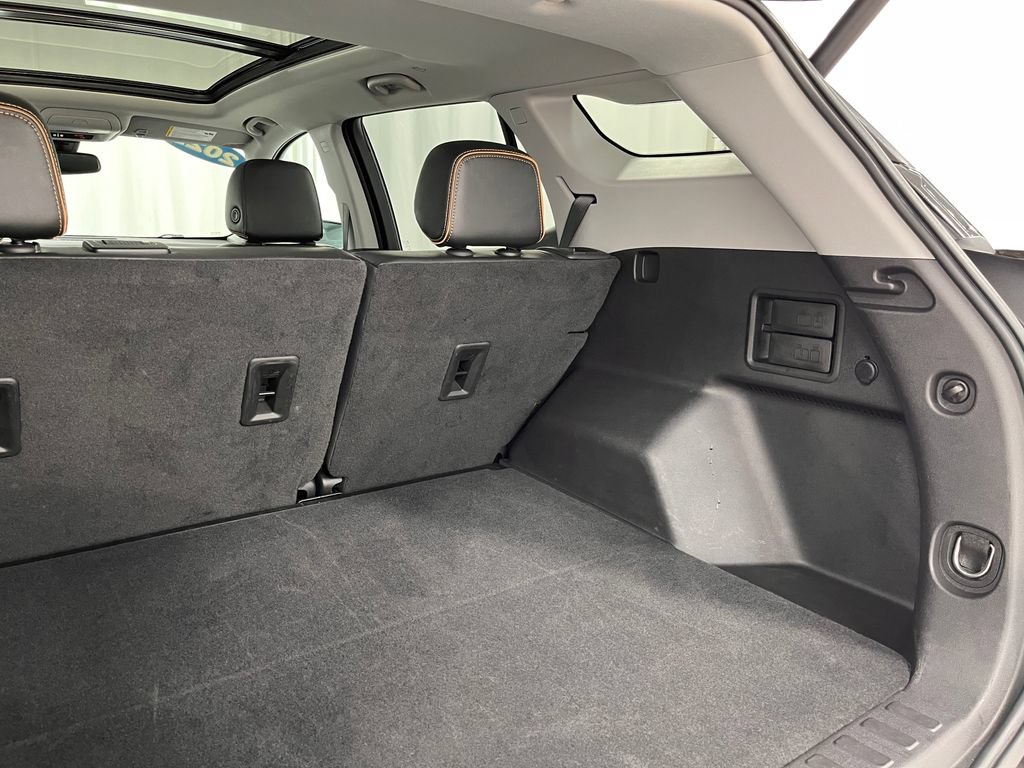 Used 2022 GMC Terrain AT4 AWD/4WD image 40