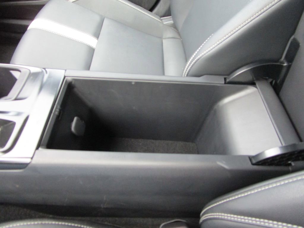 Used 2025 Toyota Camry SE image 33