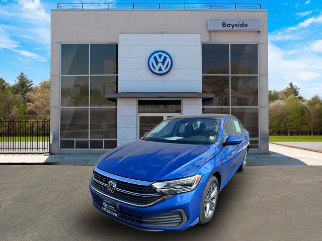 Certified 2023 Volkswagen Jetta SE w/ Panoramic Sunroof Package image 4