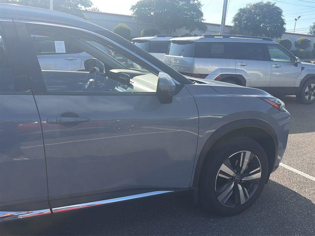 Used 2023 Nissan Rogue Platinum w/ Platinum Premium Package AWD/4WD image 5