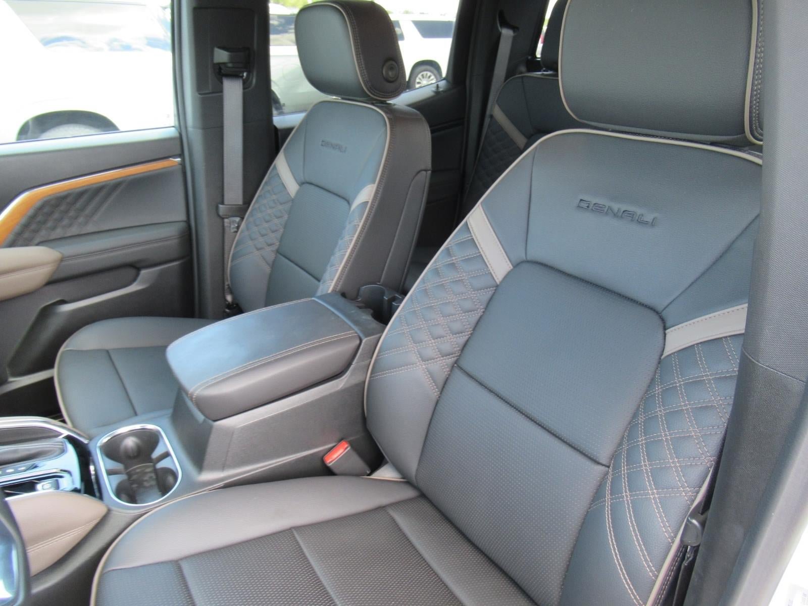 Used 2024 GMC Canyon Denali AWD/4WD image 21