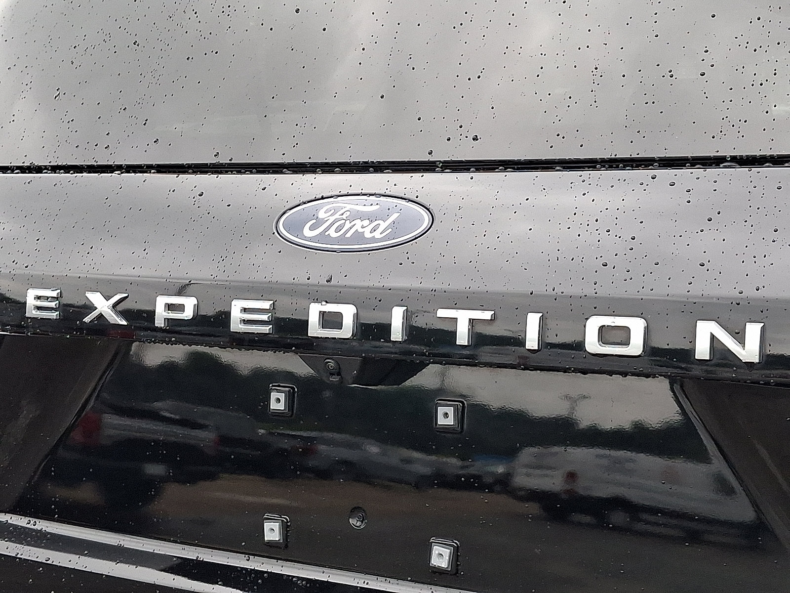 Used 2025 Ford Expedition Max Platinum w/ Platinum Ultimate Package AWD/4WD image 31