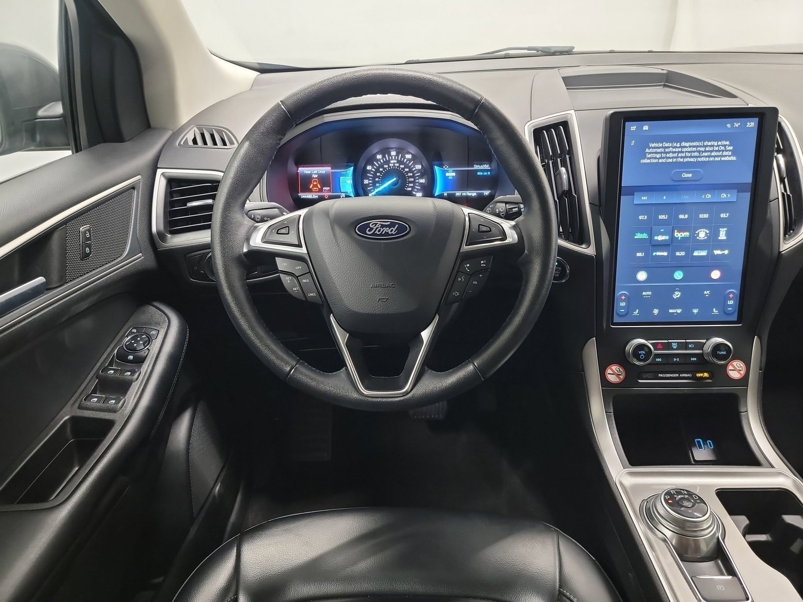 Used 2024 Ford Edge SEL image 23