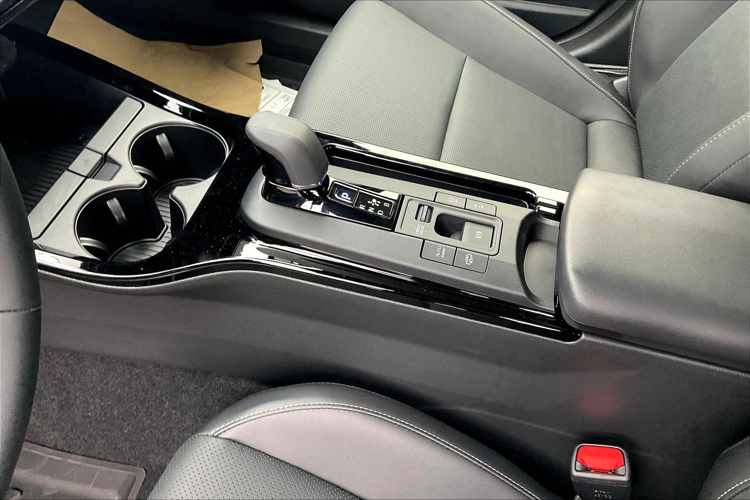 New 2026 Toyota Prius Plug-In Hybrid FWD image 10