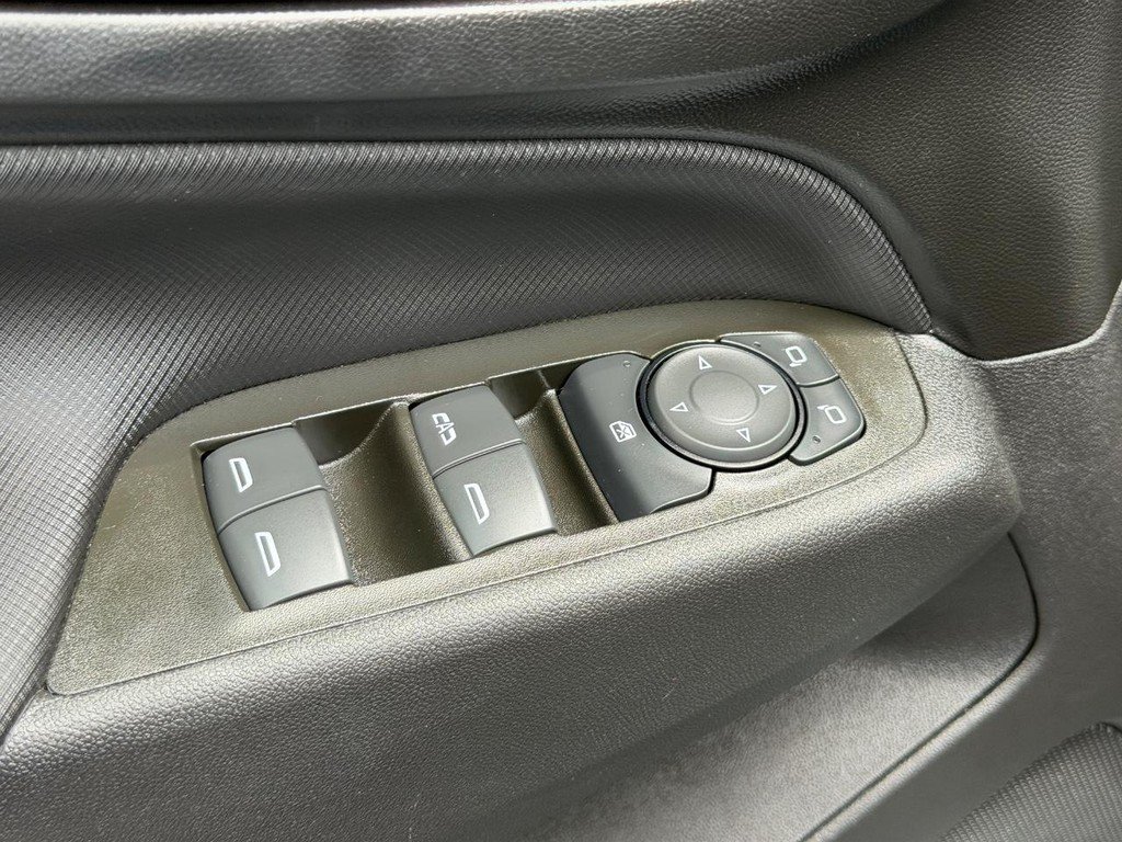 Used 2024 Chevrolet Equinox RS AWD/4WD image 15