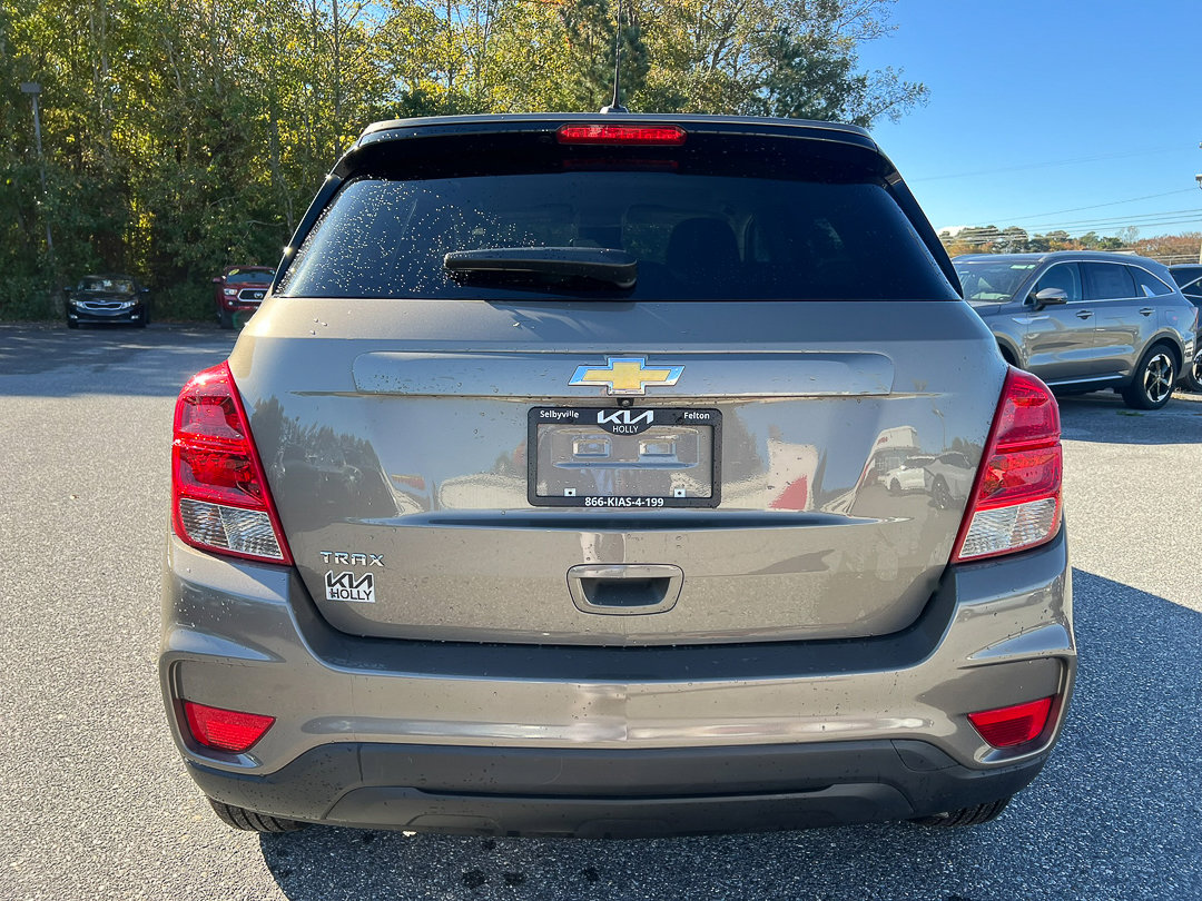 Used 2021 Chevrolet Trax LS w/ Tint and Cruise Package image 4