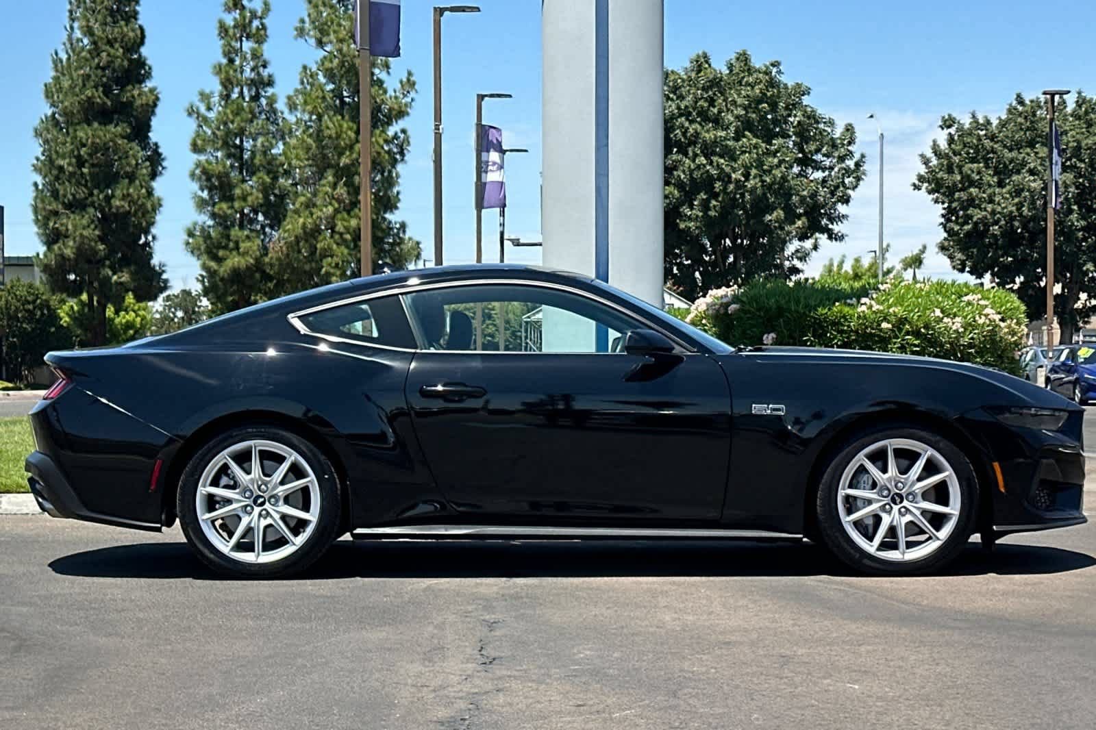 Certified 2025 Ford Mustang GT Premium RWD image 9