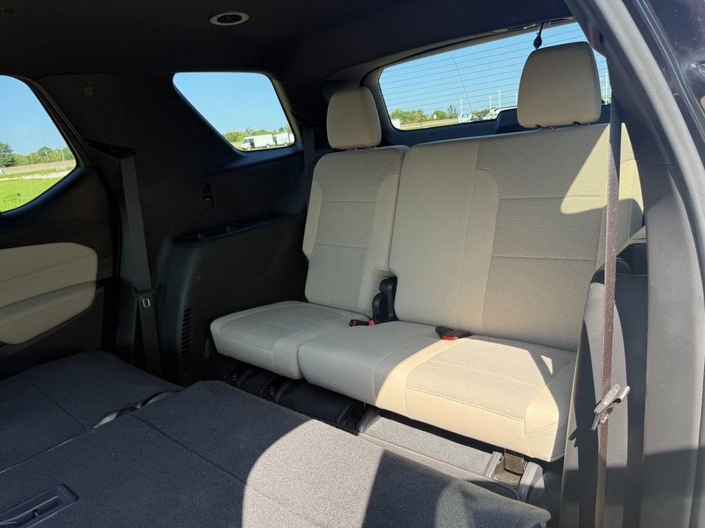 Used 2023 Chevrolet Traverse LS AWD/4WD image 13