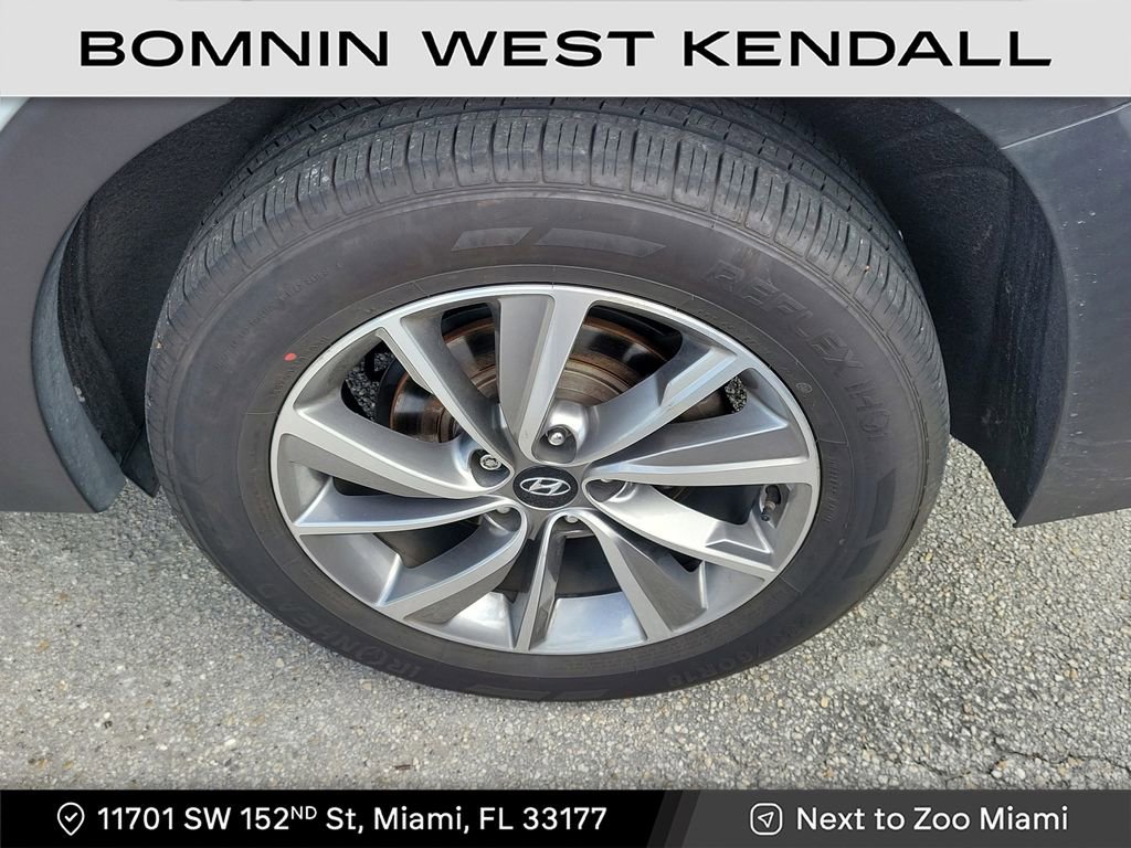 Used 2020 Hyundai Santa Fe Limited w/ Cargo Package image 5