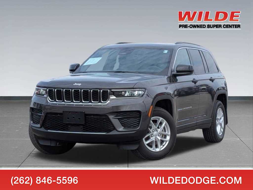 Certified 2025 Jeep Grand Cherokee Laredo X w/ Luxury Tech Group I AWD/4WD image 1
