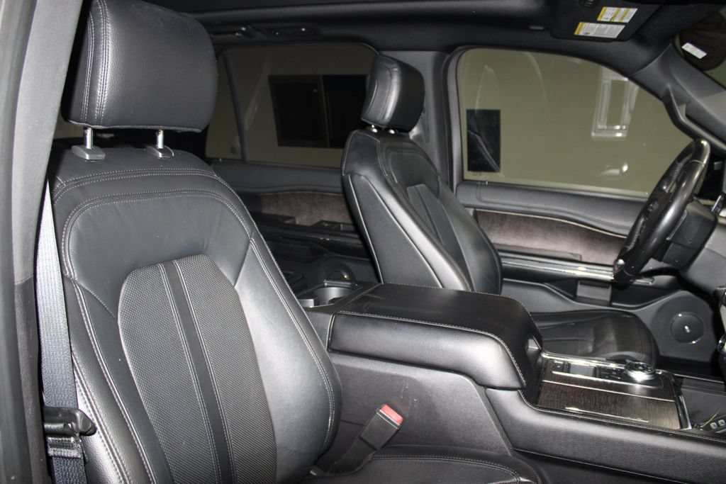 Used 2019 Ford Expedition Limited w/ Equipment Group 301A RWD image 22