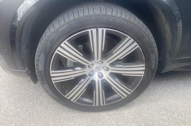 Used 2023 Volvo XC90 B6 Ultimate w/ Protection Package Premier AWD/4WD image 9