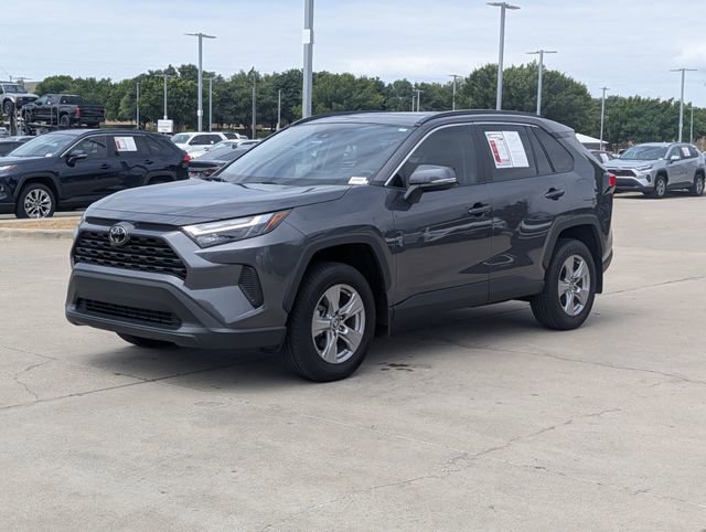 Used 2025 Toyota RAV4 XLE w/ Convenience Package FWD image 10