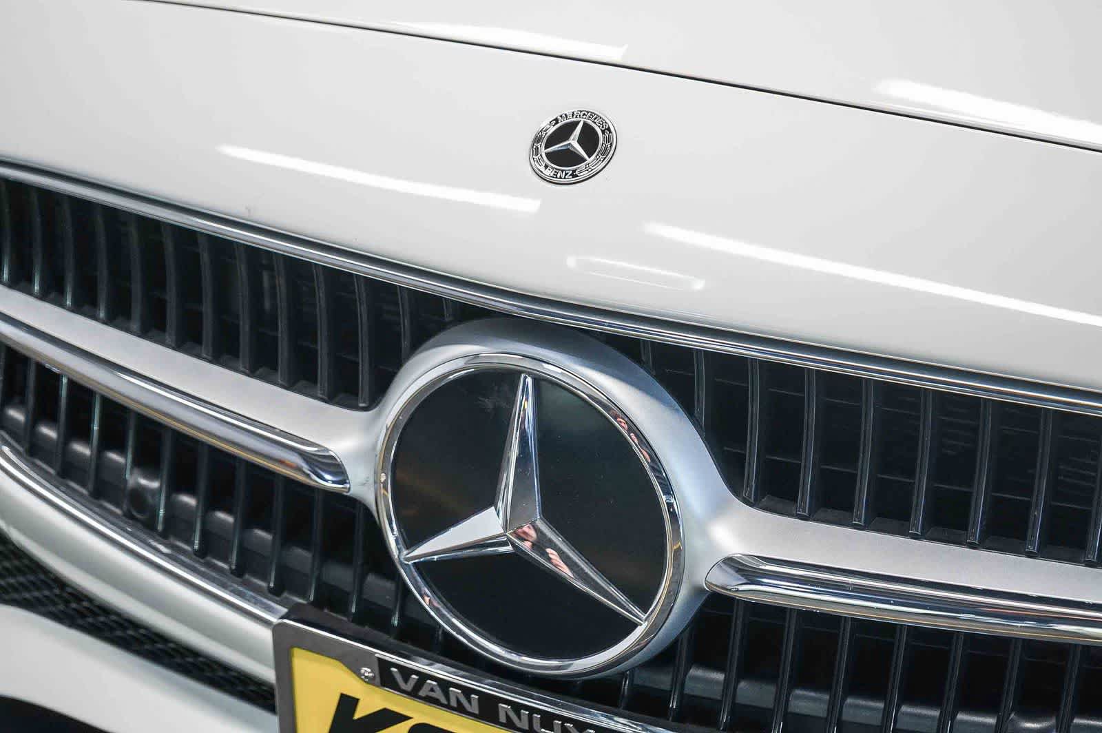 Used 2025 Mercedes-Benz C 300 4MATIC Sedan image 8