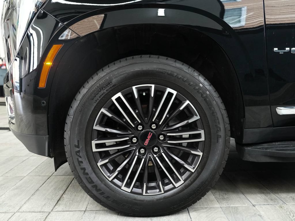 Used 2025 GMC Yukon XL Elevation w/ LPO, Elevation Black Package AWD/4WD image 9