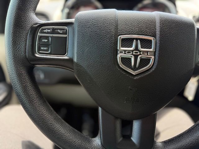 Used 2019 Dodge Grand Caravan SE w/ UConnect Hands-Free Group image 40