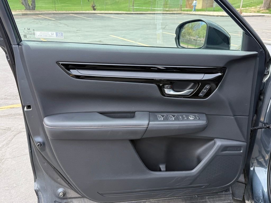 Used 2023 Honda CR-V Sport Touring image 9