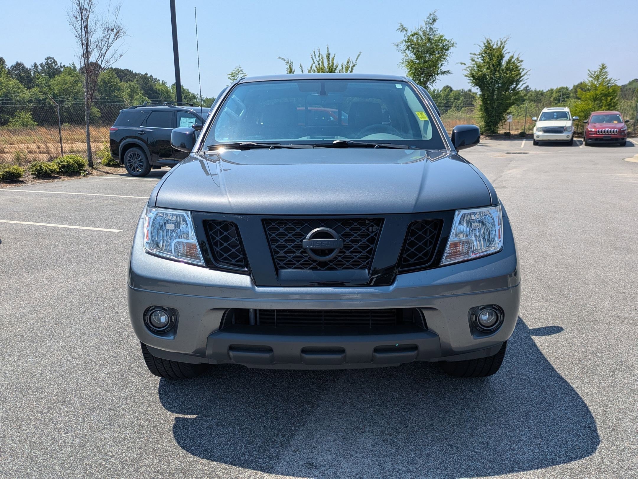 Certified 2020 Nissan Frontier SV w/ Midnight Edition Floor Mats RWD image 9