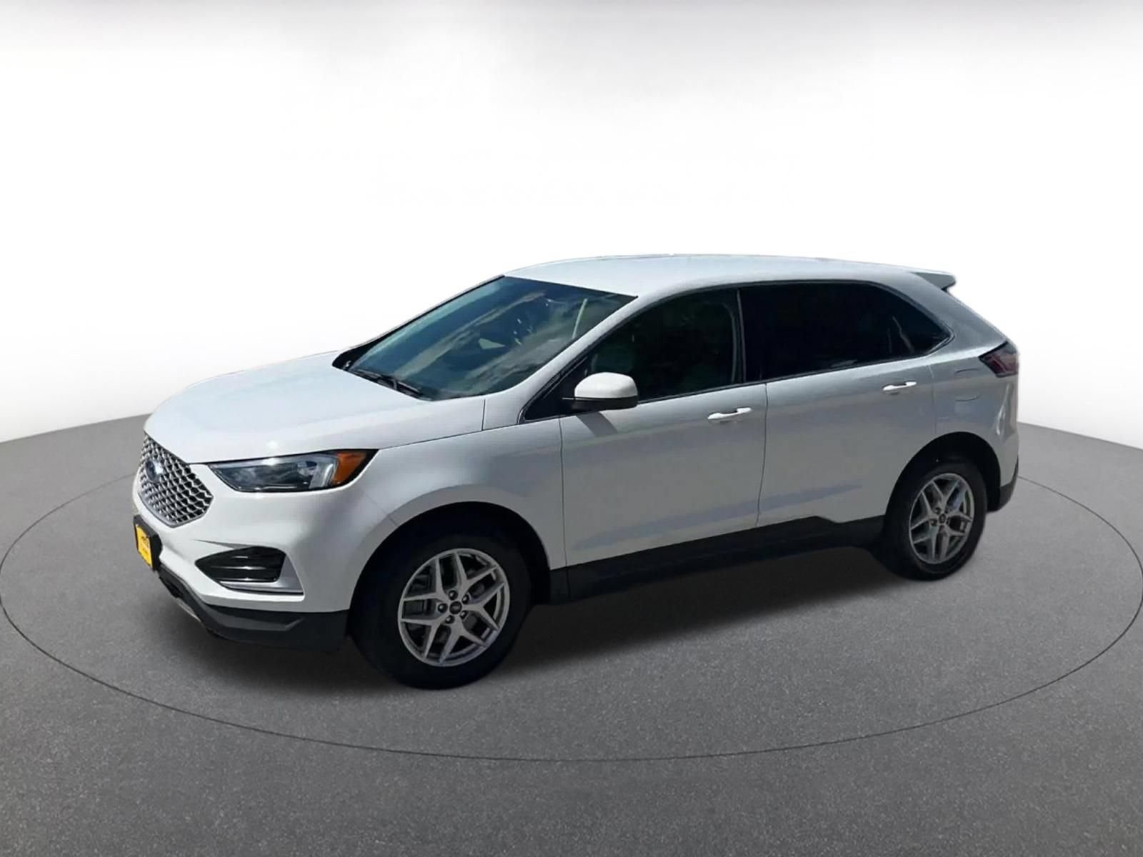 Used 2024 Ford Edge SEL AWD/4WD image 6