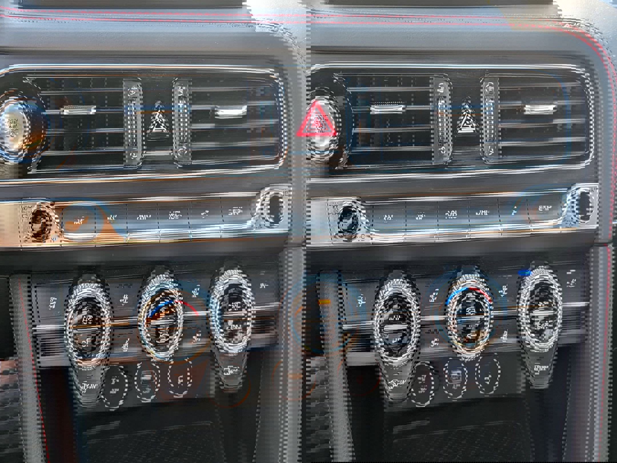 Used 2023 Genesis G70 2.0T w/ Sport Prestige Package RWD image 20