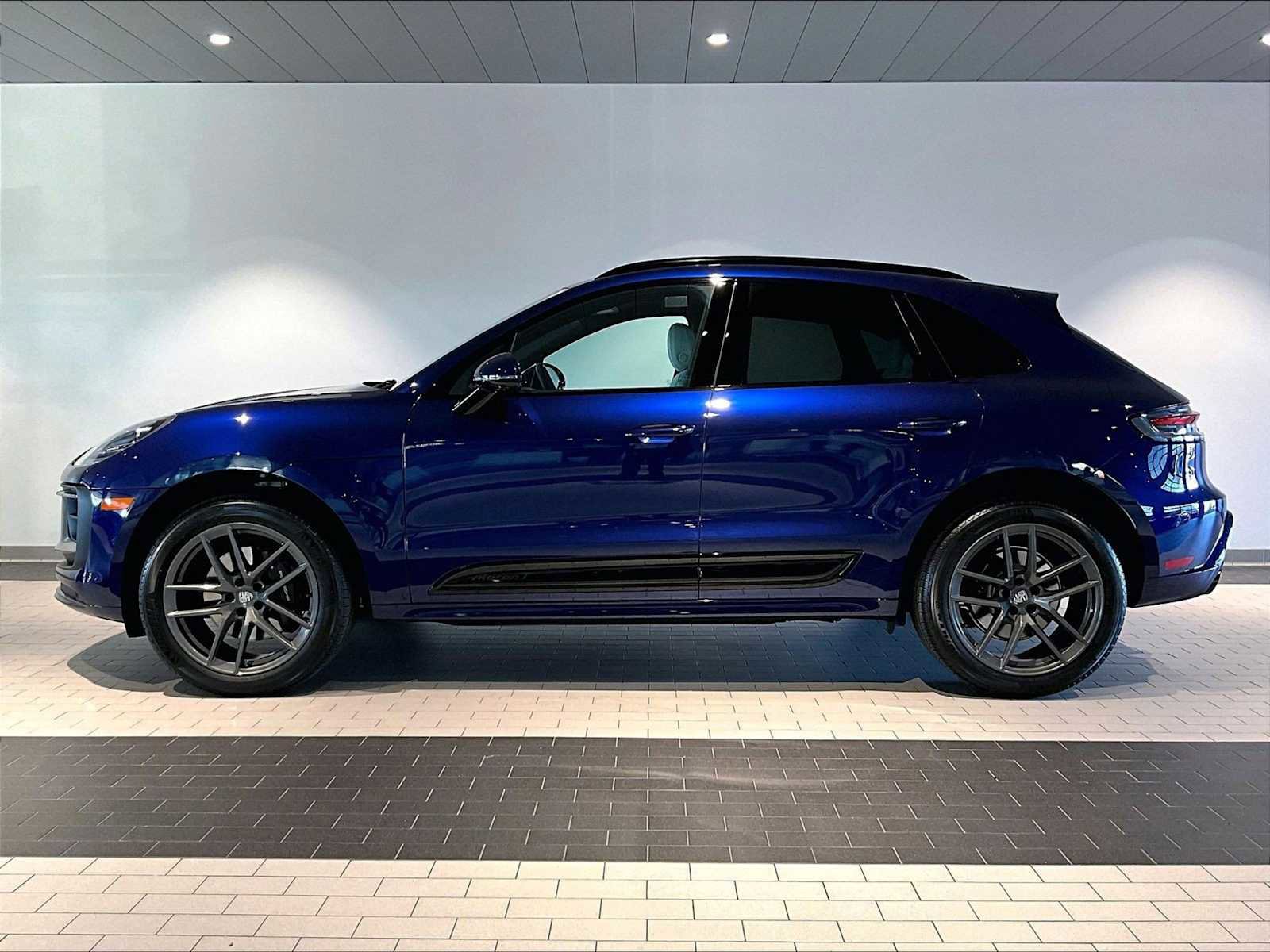 Used 2025 Porsche Macan Turbo image 2