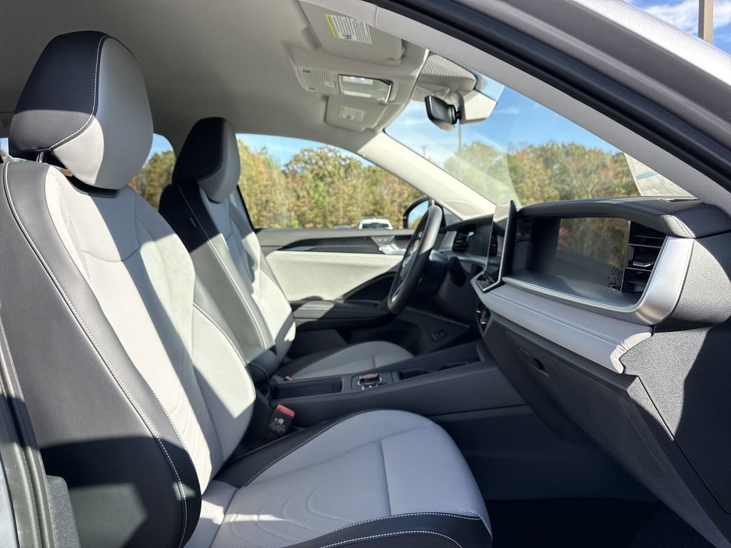 New 2026 Volkswagen Tiguan SE image 21