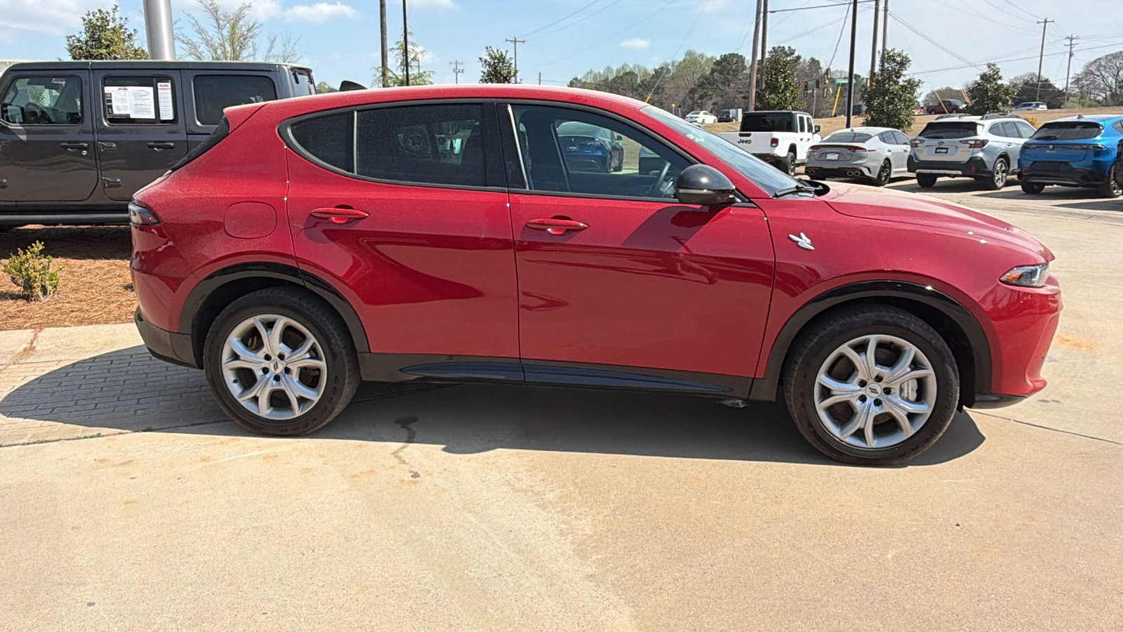 Used 2025 Dodge Hornet R/T w/ Tech Pack image 7