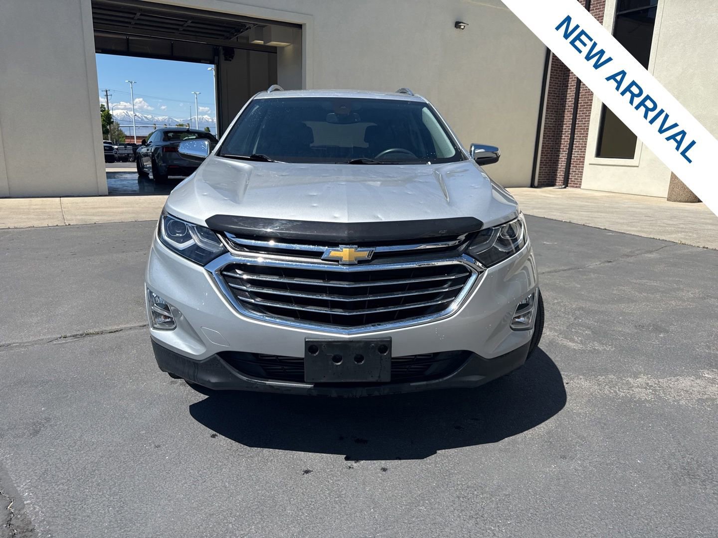 Used 2021 Chevrolet Equinox Premier AWD/4WD image 2