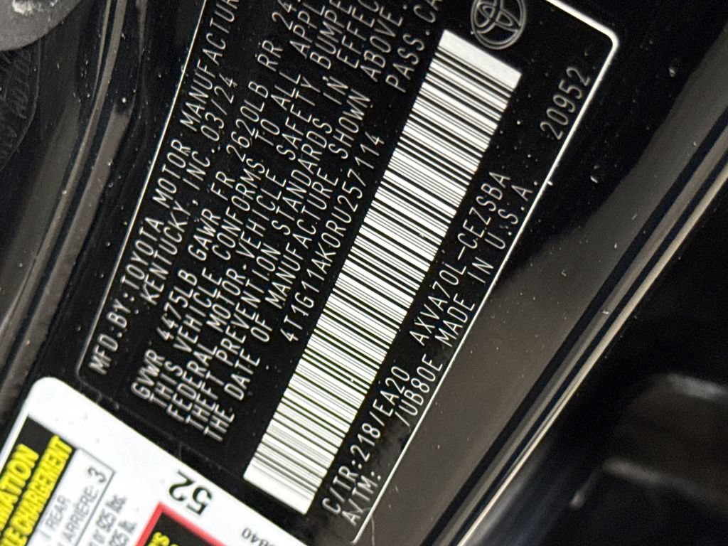 Used 2024 Toyota Camry SE FWD image 27
