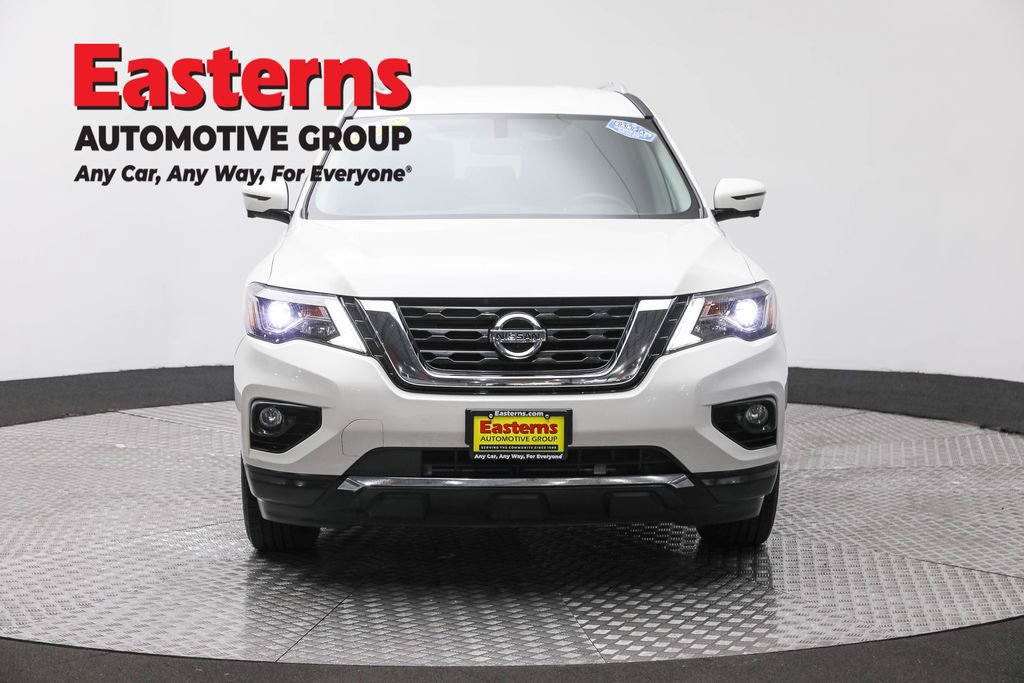 Used 2020 Nissan Pathfinder SL AWD/4WD image 2