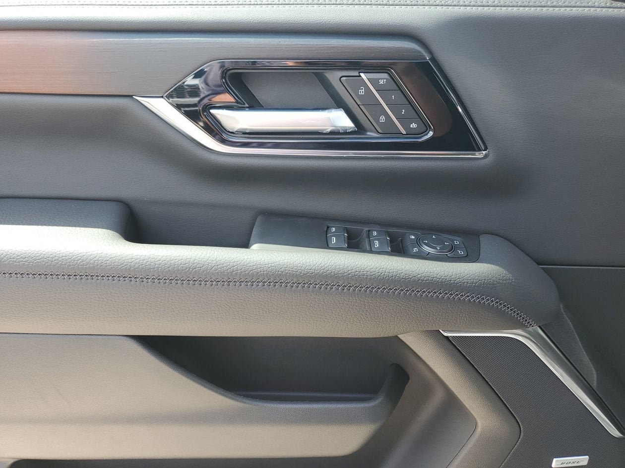 New 2026 GMC Yukon Denali RWD image 17