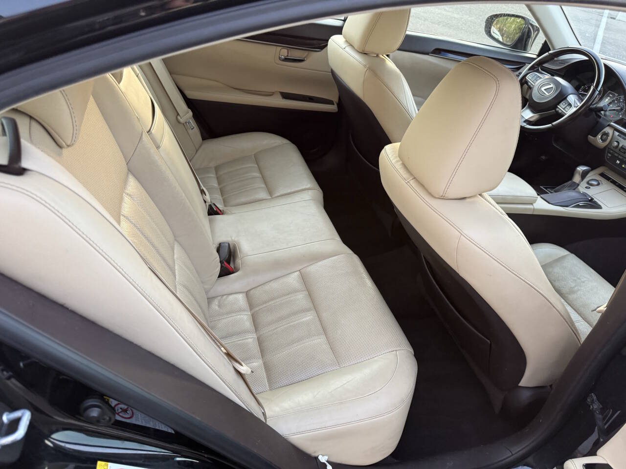 Used 2016 Lexus ES 350 w/ Luxury Package w/Wood Trim FWD image 16