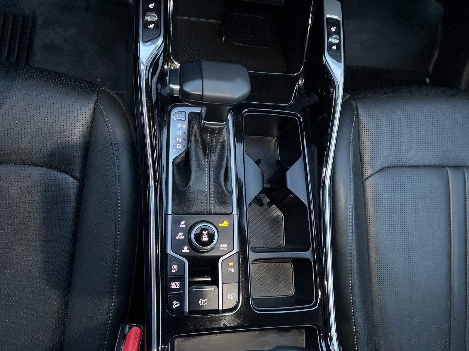 Used 2024 Kia Sorento SX image 33