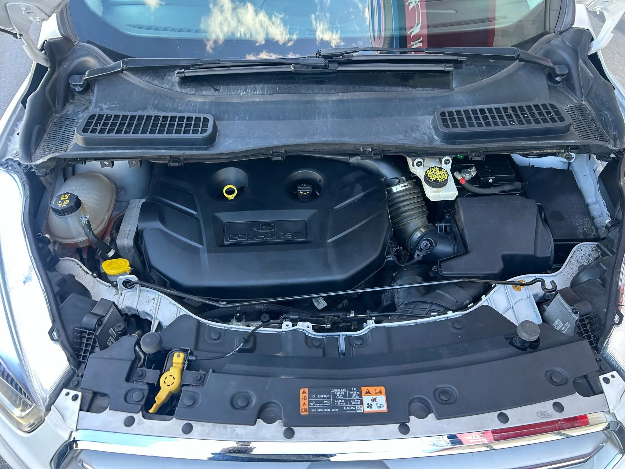 Used 2019 Ford Escape Titanium image 32