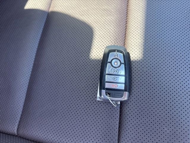 Used 2025 Ford Explorer Platinum w/ LUX Leather Package AWD/4WD image 9
