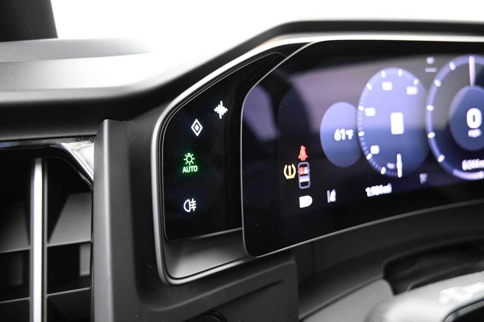 New 2026 Porsche Cayenne Electric AWD/4WD image 21